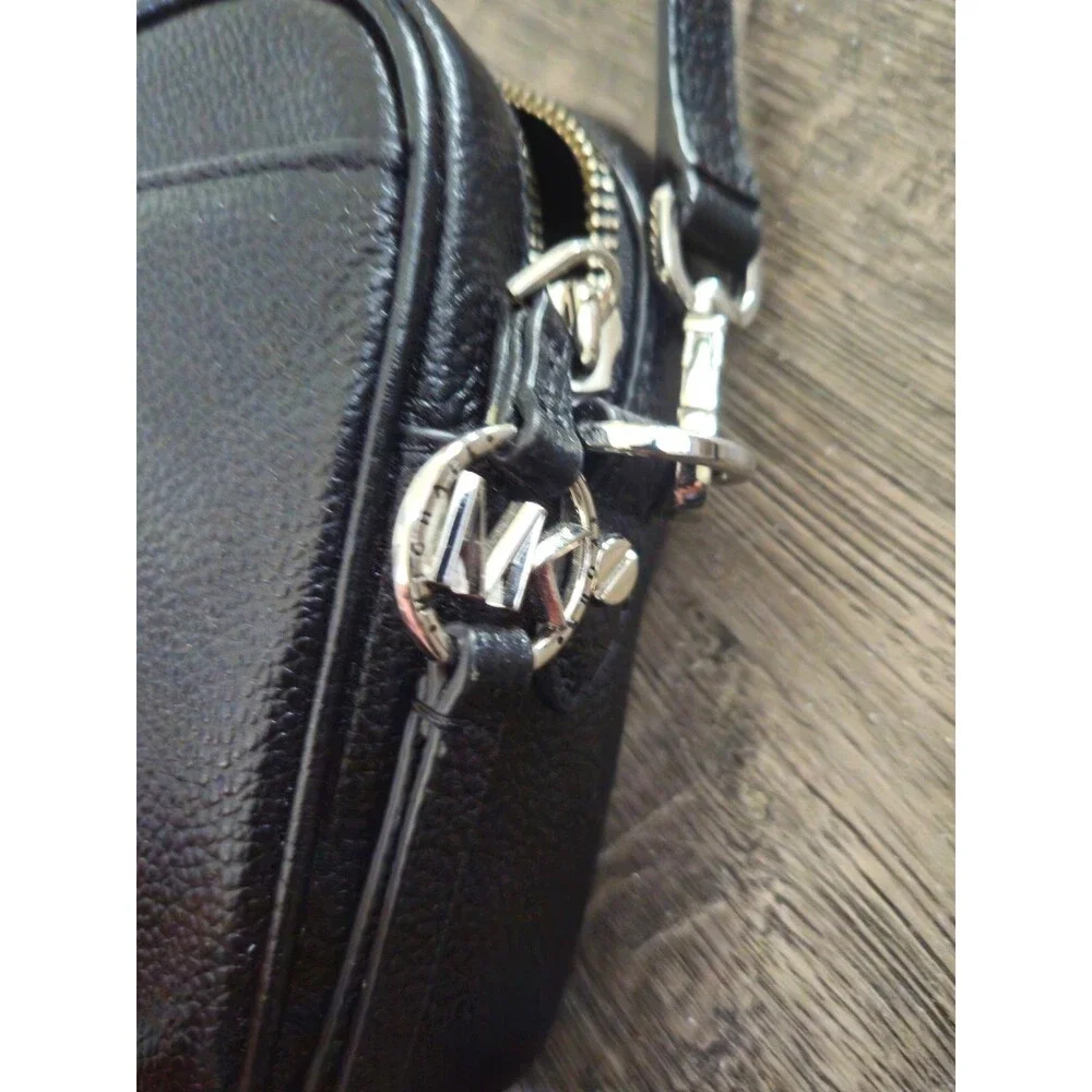 Michael Kors Jet Set Charm Small Pebbled Leather Camera Crossbody Bag - Pristine